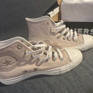 Converse High-Top Sneakers in Beige and White